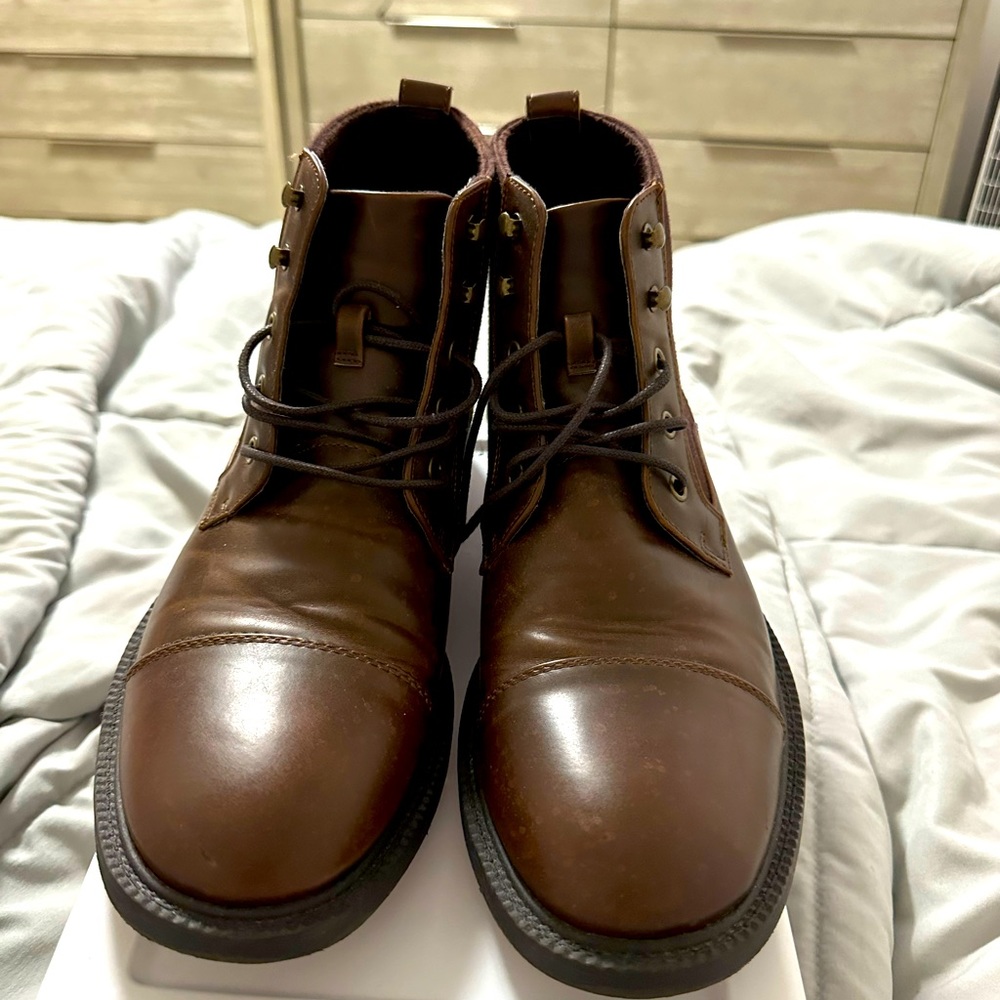 Men’s brown boots